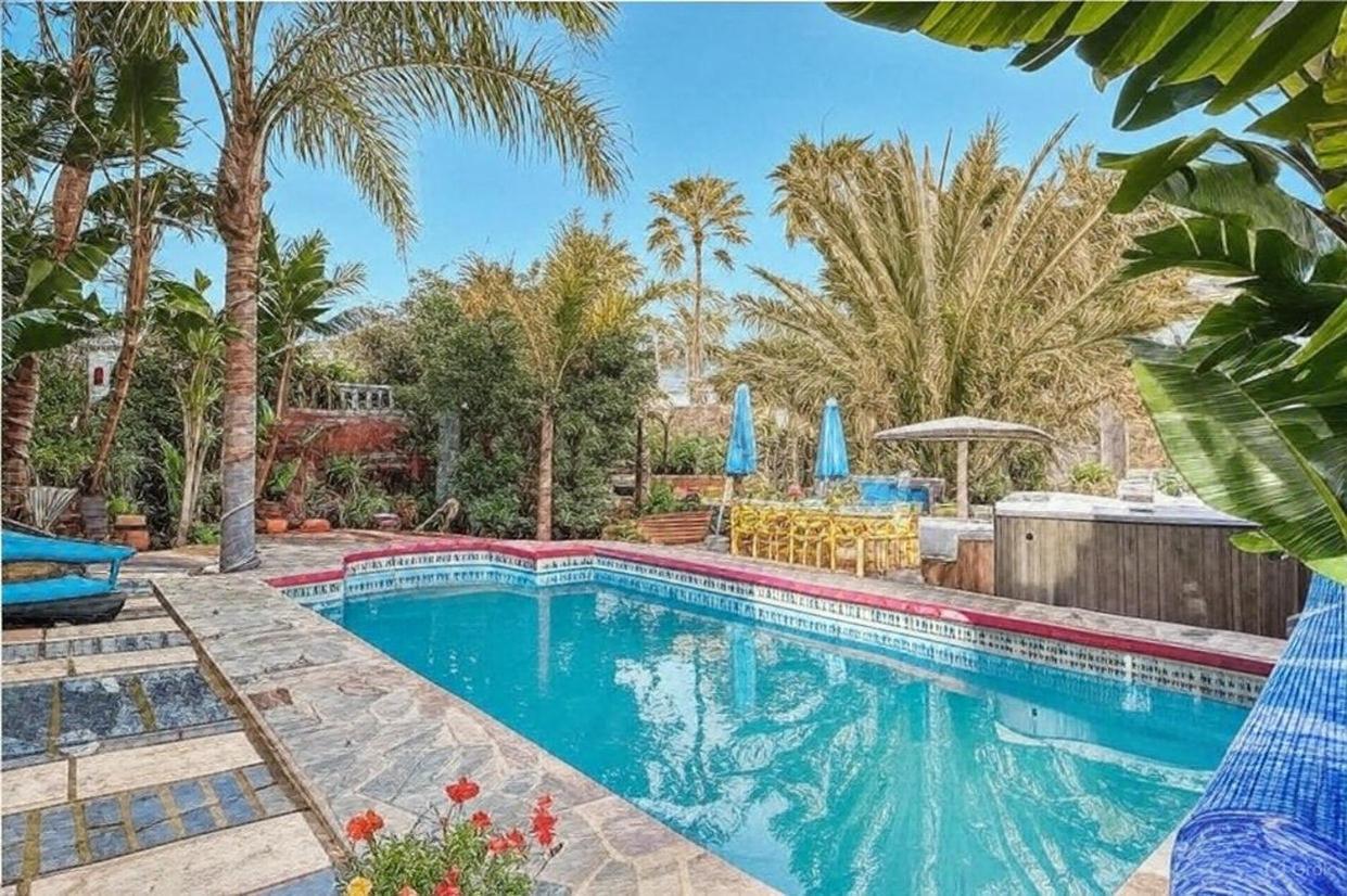 בנאלמדנה Majestic Villa By The Beach Heated Private Pool & Jacuzzi מראה חיצוני תמונה