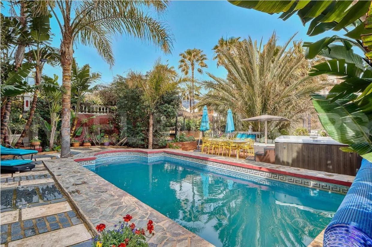 בנאלמדנה Majestic Villa By The Beach Heated Private Pool & Jacuzzi מראה חיצוני תמונה