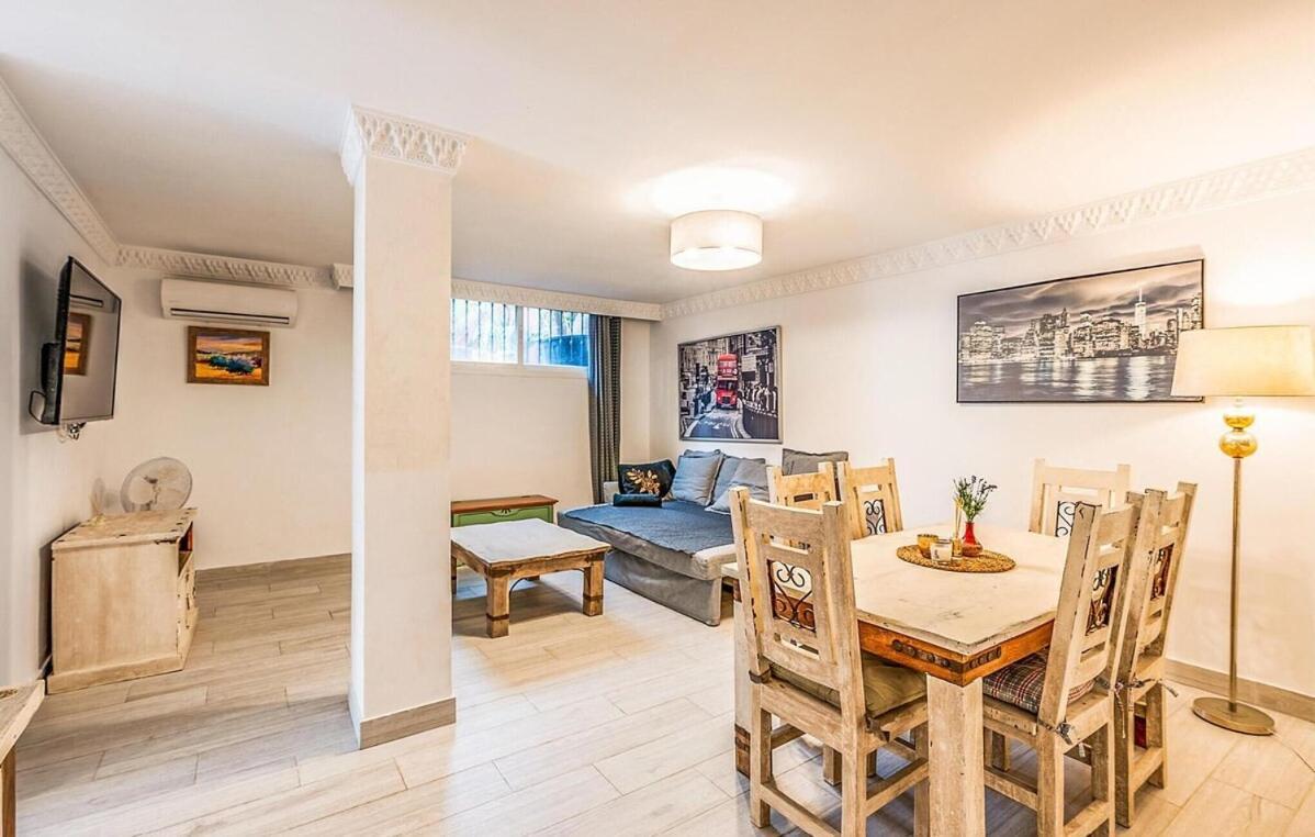 בנאלמדנה Majestic Villa By The Beach Heated Private Pool & Jacuzzi מראה חיצוני תמונה