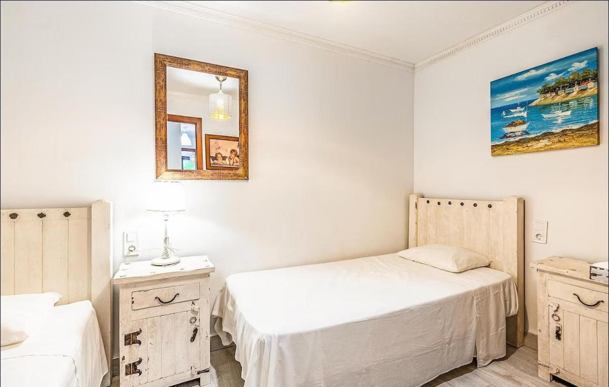 בנאלמדנה Majestic Villa By The Beach Heated Private Pool & Jacuzzi מראה חיצוני תמונה