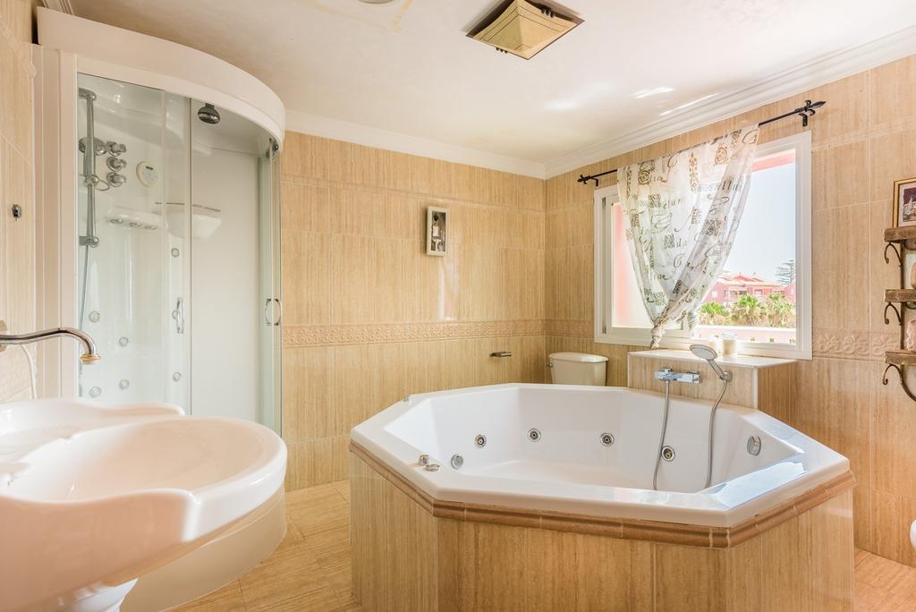 בנאלמדנה Majestic Villa By The Beach Heated Private Pool & Jacuzzi מראה חיצוני תמונה